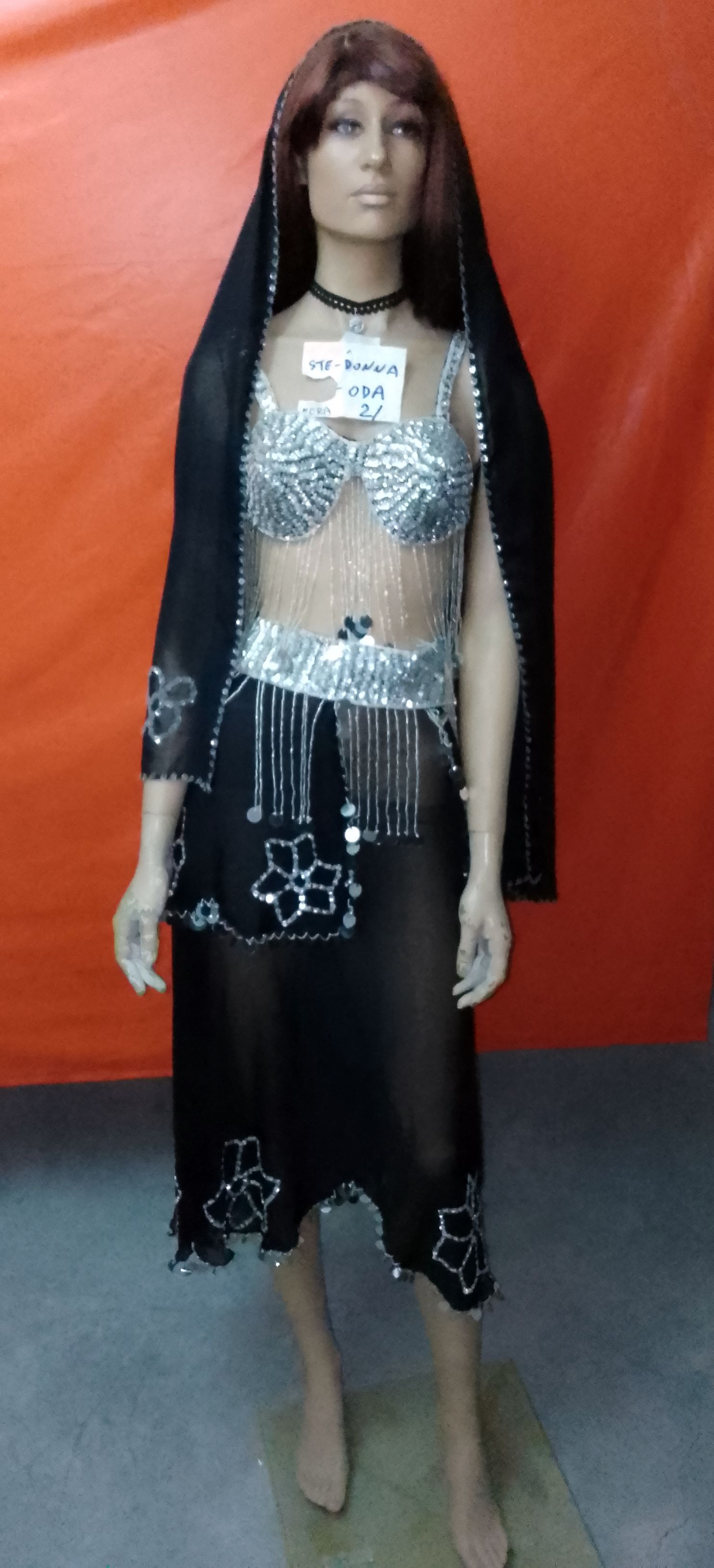 39 - Odalisca in Nero e Argento 